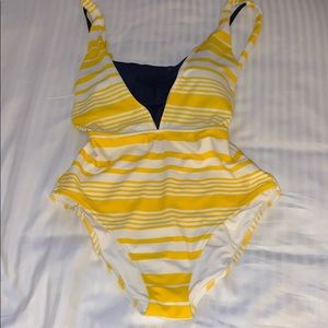 Aerie one piece swimsuit bathing suit medium